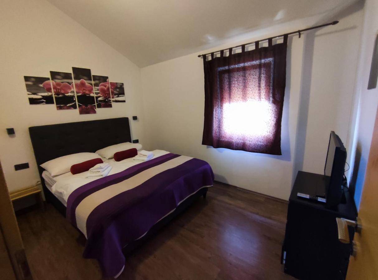 Panorama Sunset Apartments 茨雷斯 外观 照片