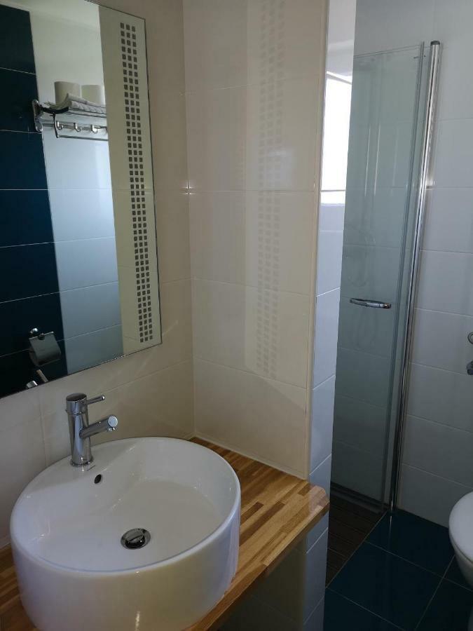 Panorama Sunset Apartments 茨雷斯 外观 照片
